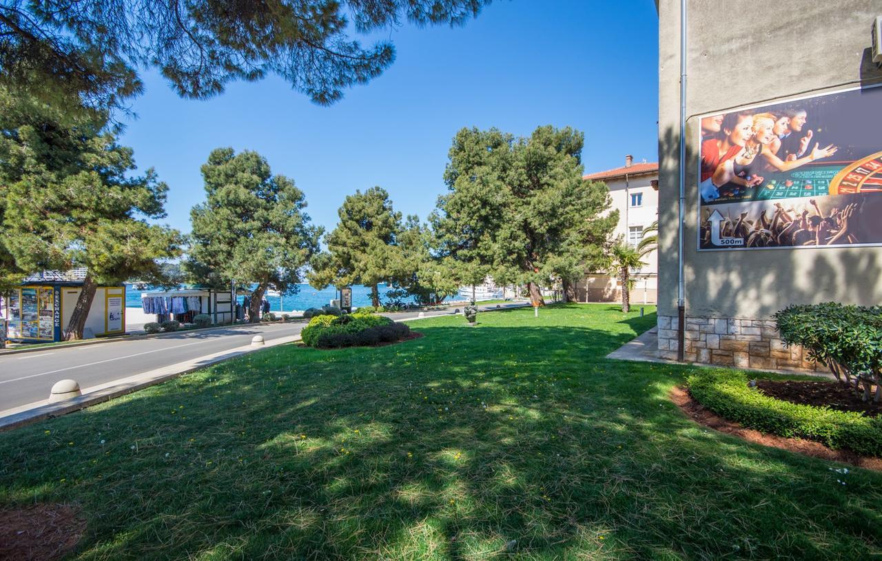 Apartment Riva Porec Exterior photo